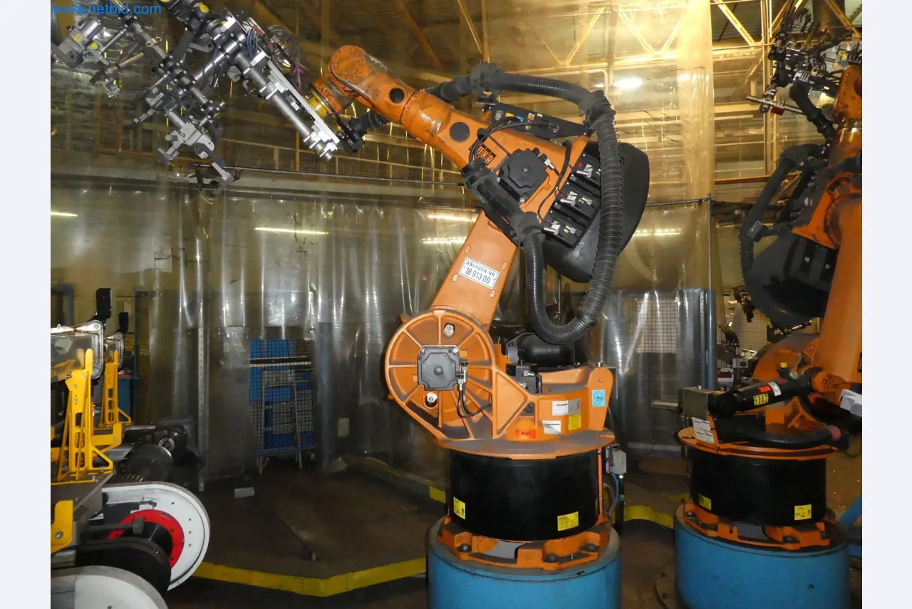 Robots, welding equipment and assembly accessories from the automotive industry-93