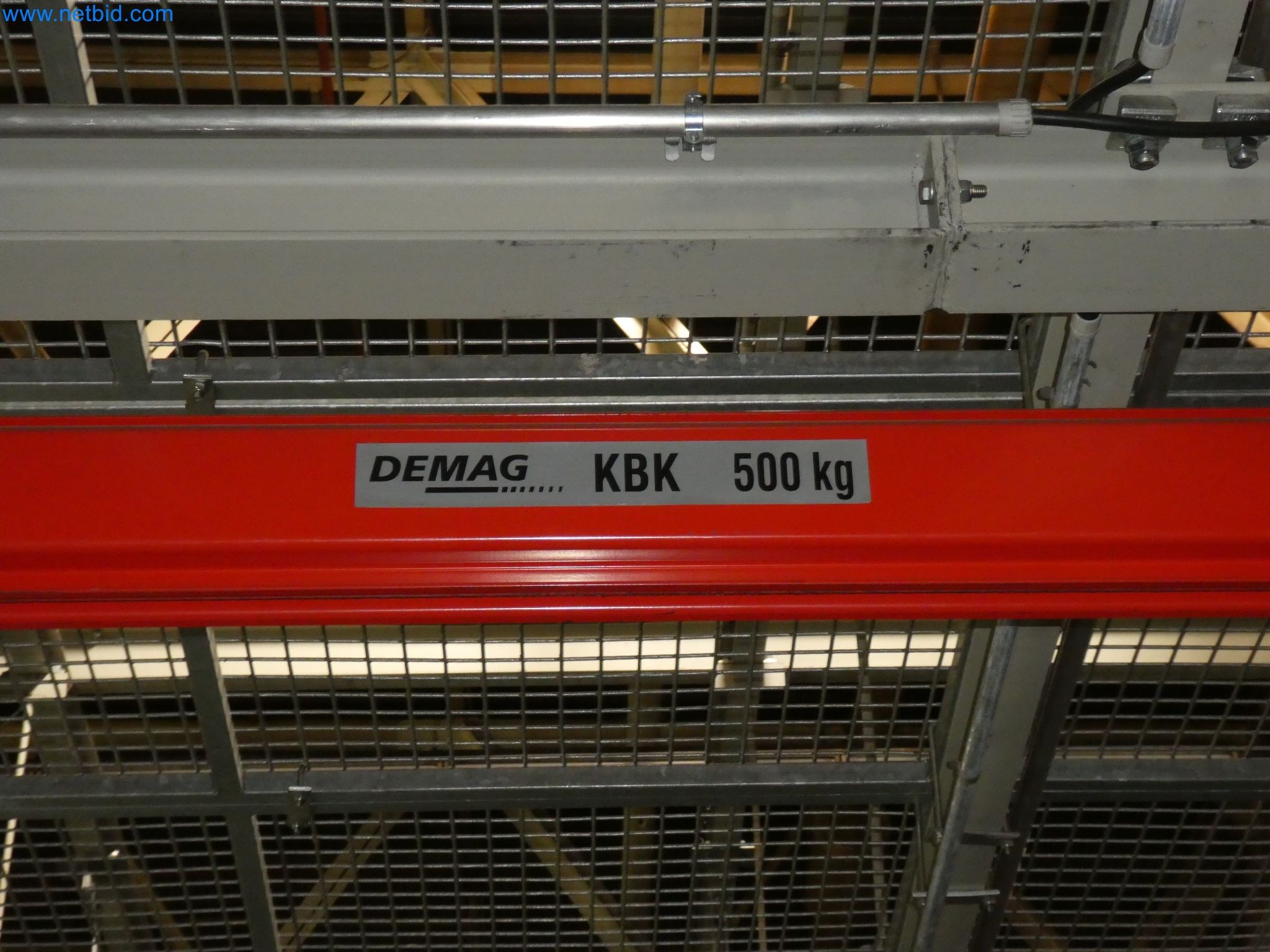 Robots, equipos de soldadura y accesorios de montaje de la industria del automóvil-4