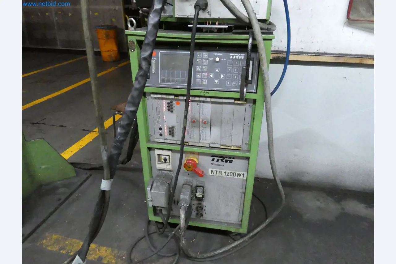 Roboti, varilna oprema in pripomočki za montažo iz avtomobilske industrije-4