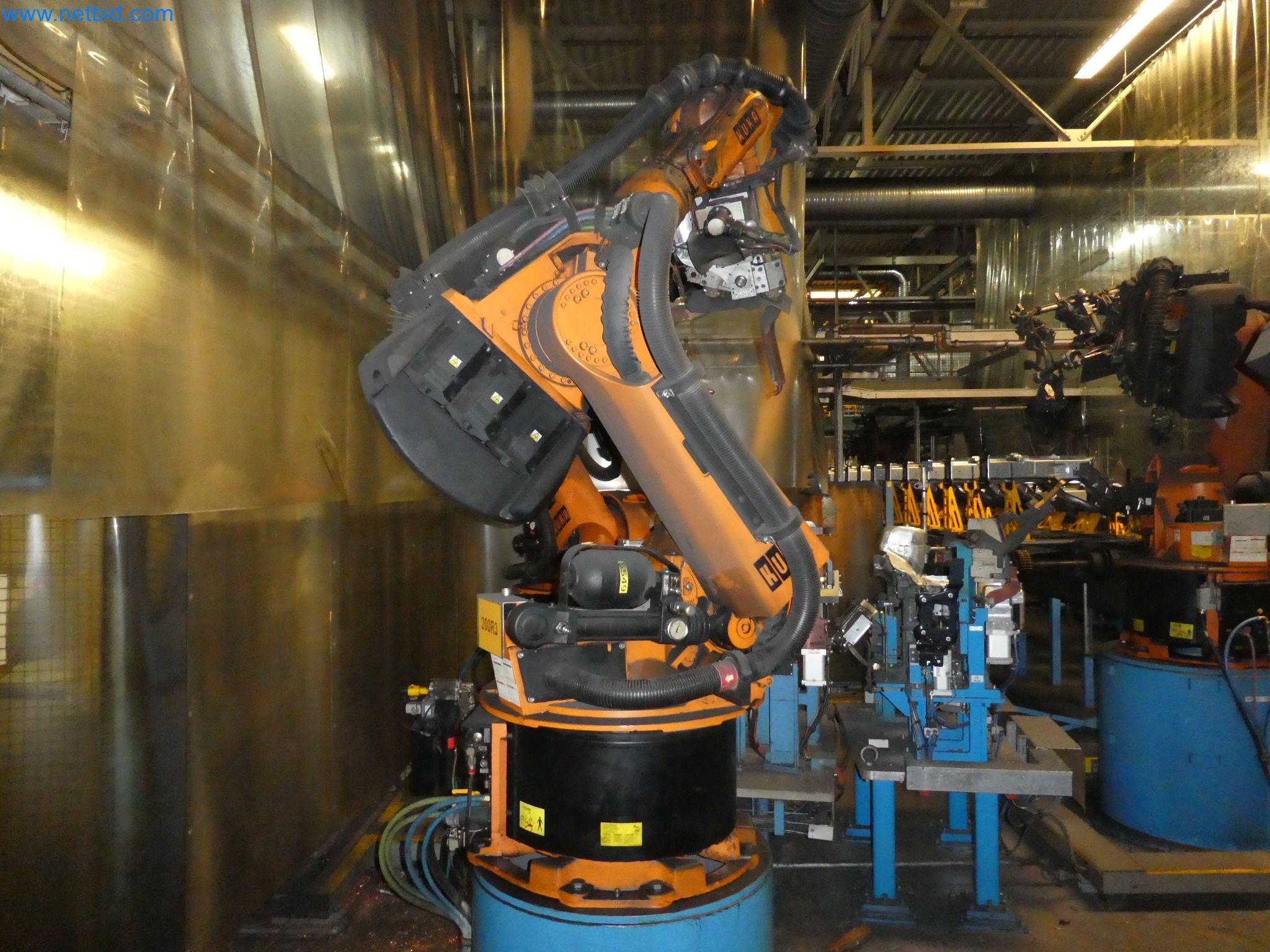 Robots, welding equipment and assembly accessories from the automotive industry-100