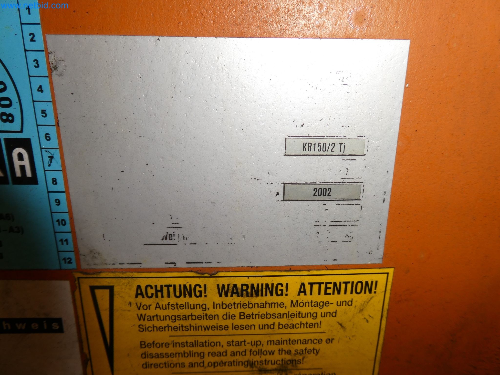 Robots, welding equipment and assembly accessories from the automotive industry-109