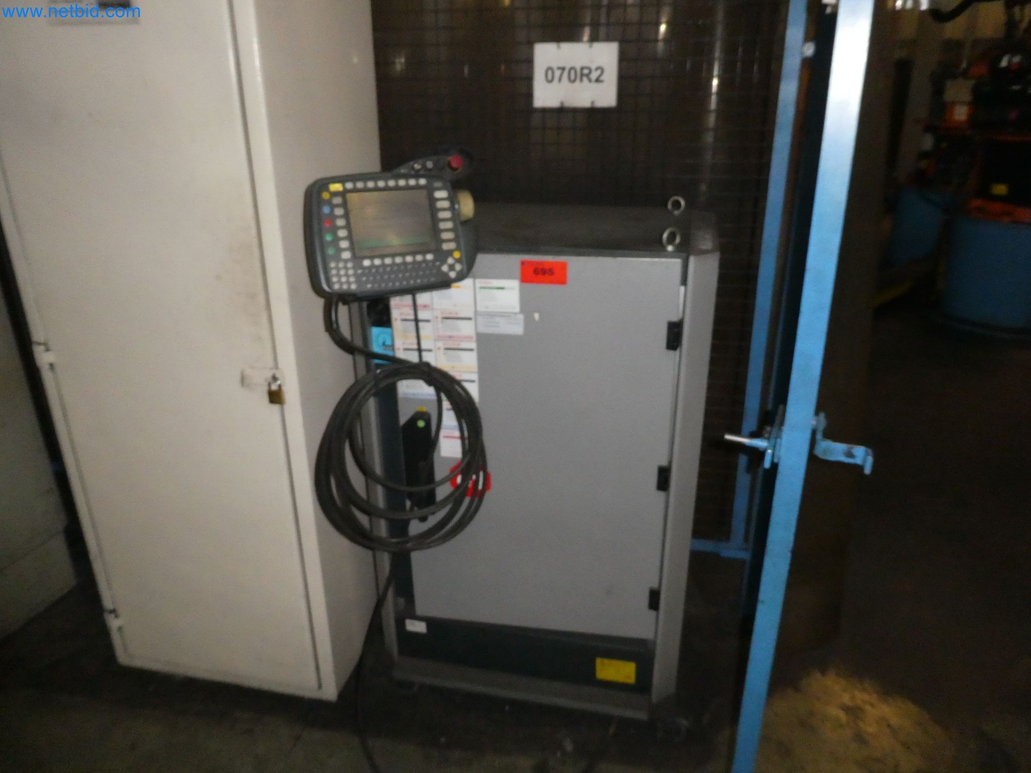 Robots, welding equipment and assembly accessories from the automotive industry-10