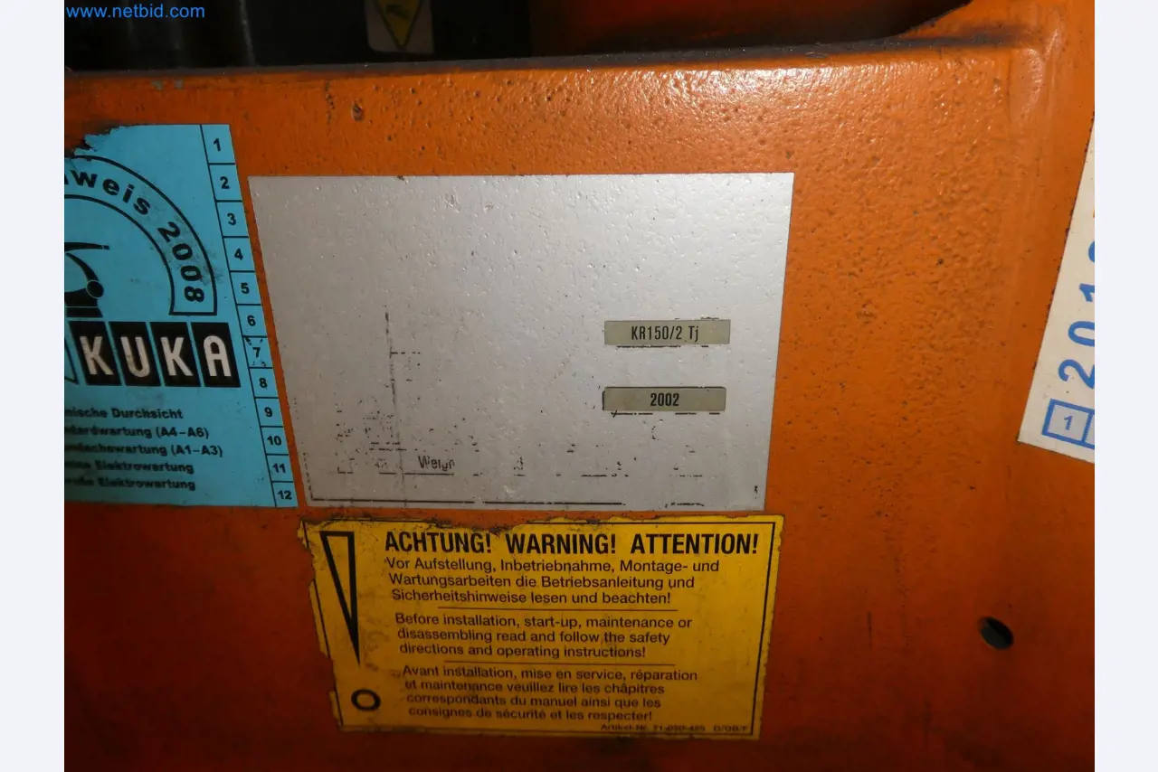 Robots, welding equipment and assembly accessories from the automotive industry-113