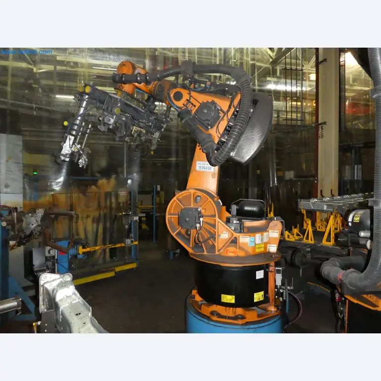 Robots, welding equipment and assembly accessories from the automotive industry-11