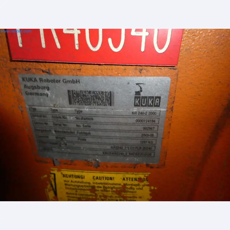 Robots, welding equipment and assembly accessories from the automotive industry-122