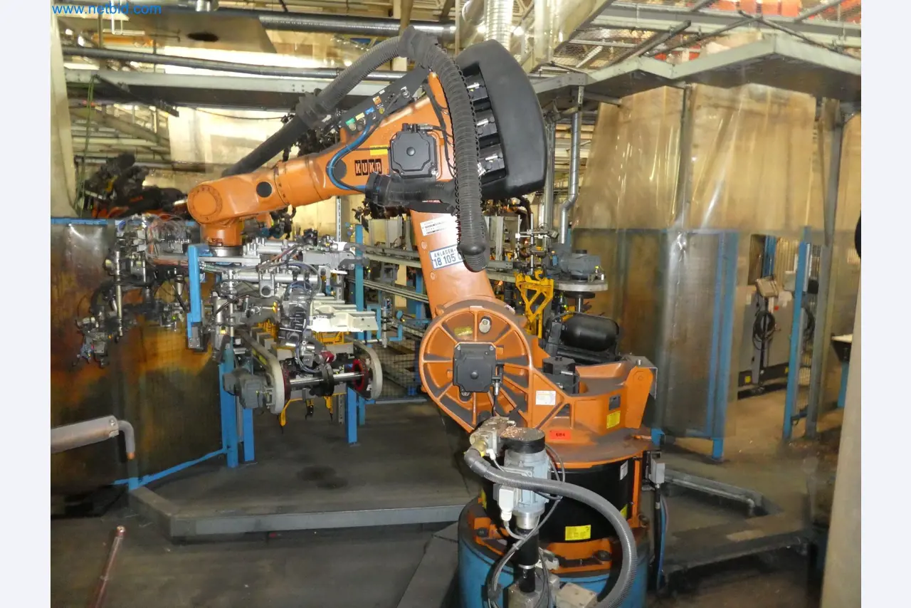 Robots, welding equipment and assembly accessories from the automotive industry-124