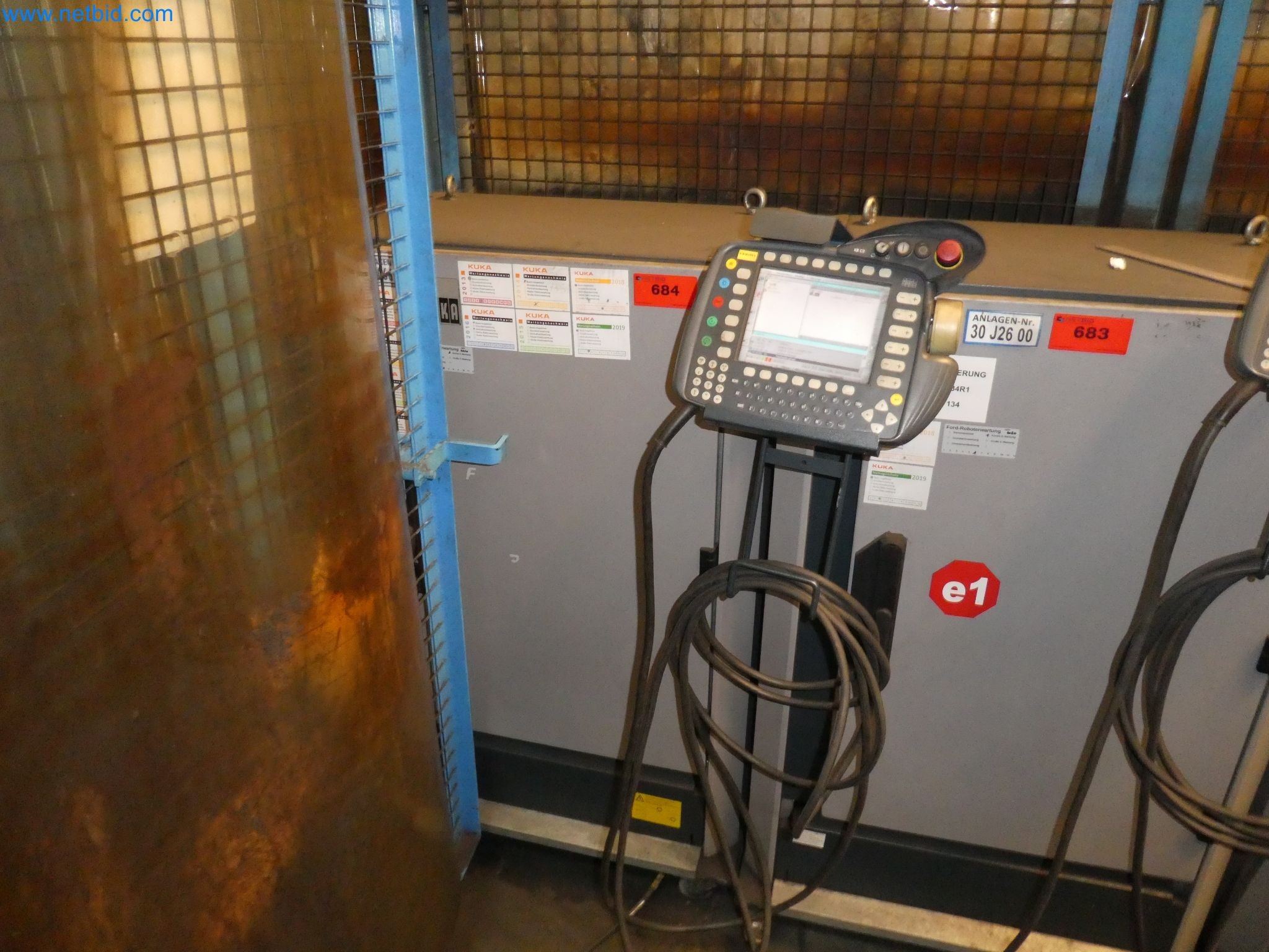 Robots, welding equipment and assembly accessories from the automotive industry-125