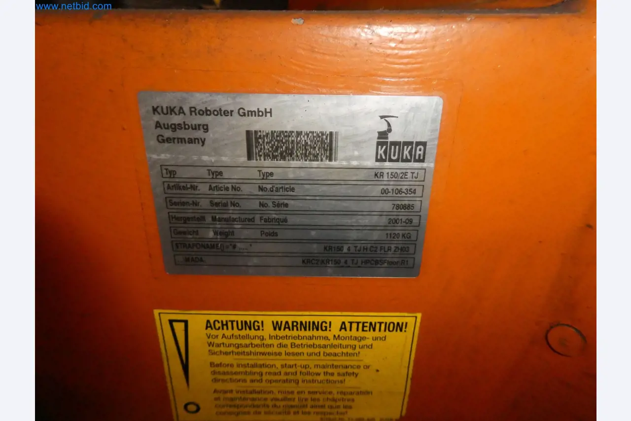 Robots, welding equipment and assembly accessories from the automotive industry-133