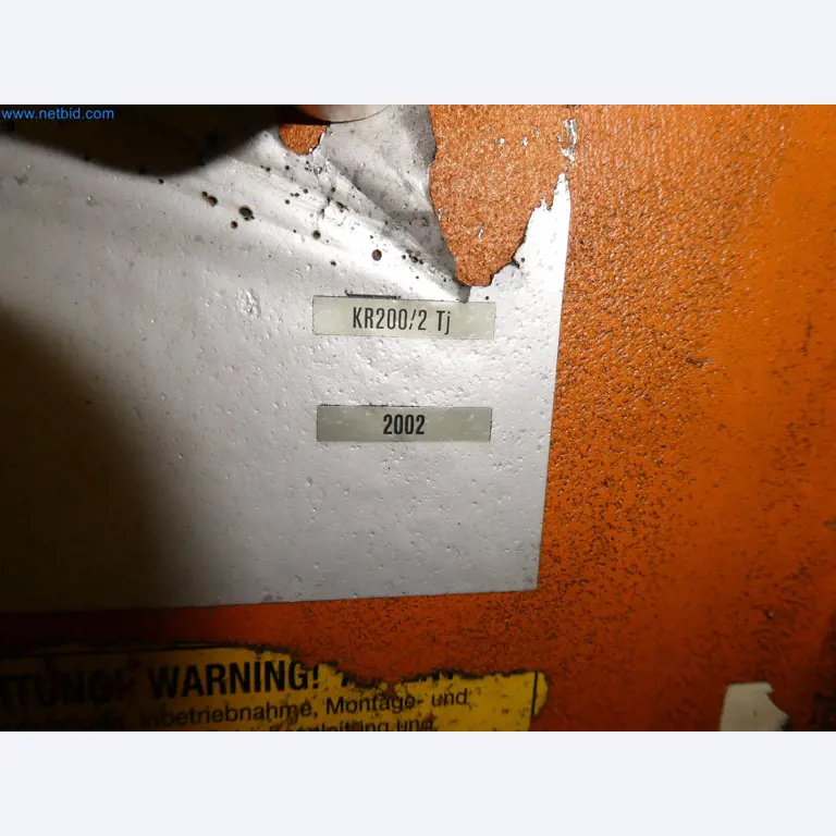 Robots, welding equipment and assembly accessories from the automotive industry-14