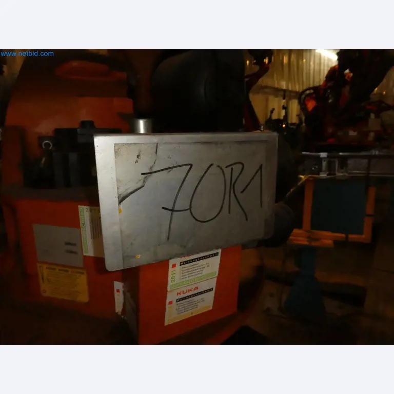 Robots, welding equipment and assembly accessories from the automotive industry-15