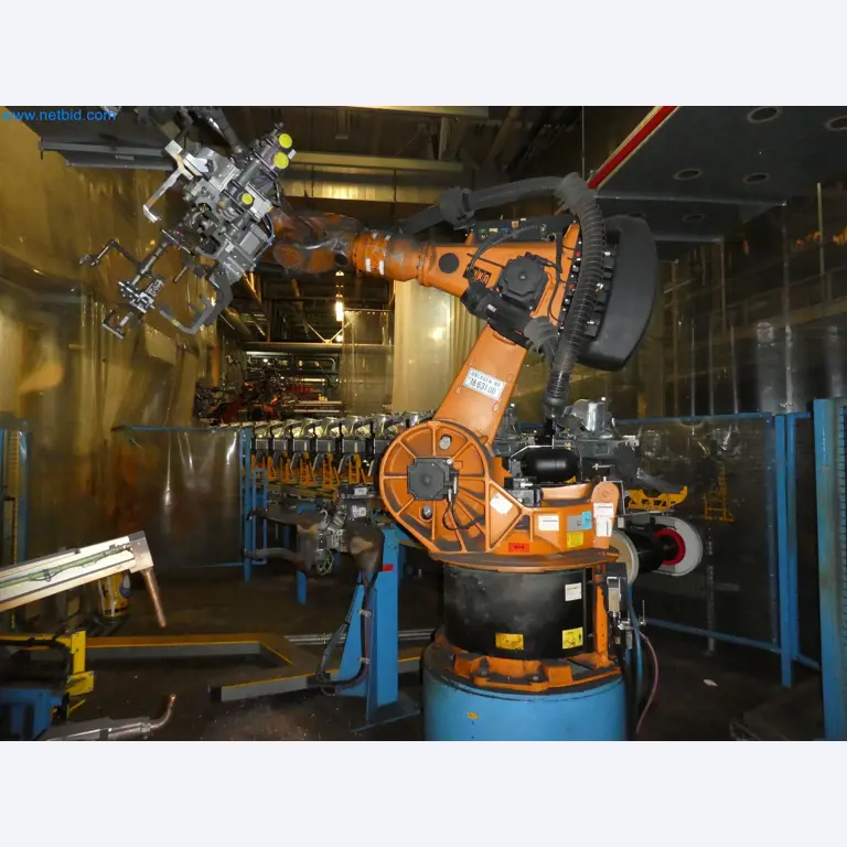 Robots, welding equipment and assembly accessories from the automotive industry-16