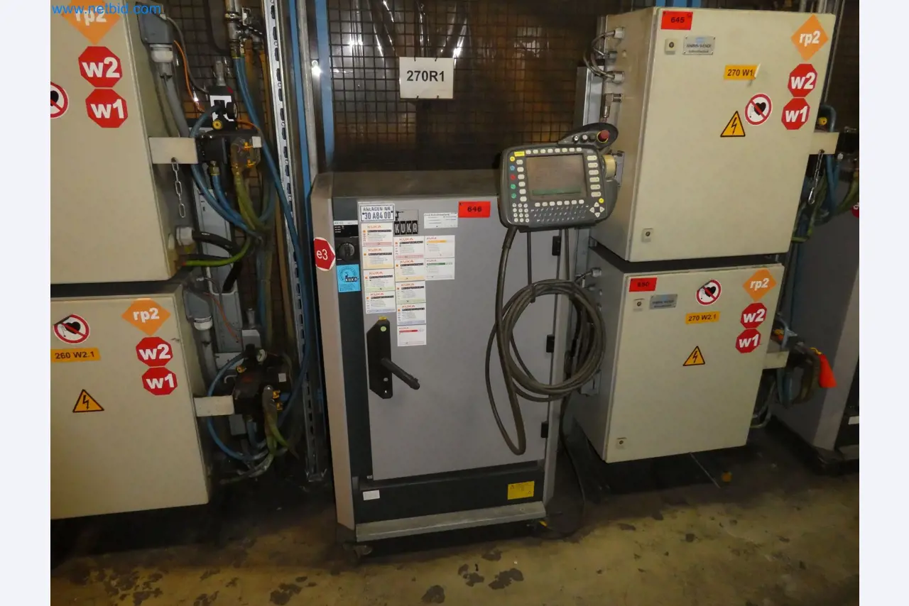 Robots, welding equipment and assembly accessories from the automotive industry-1