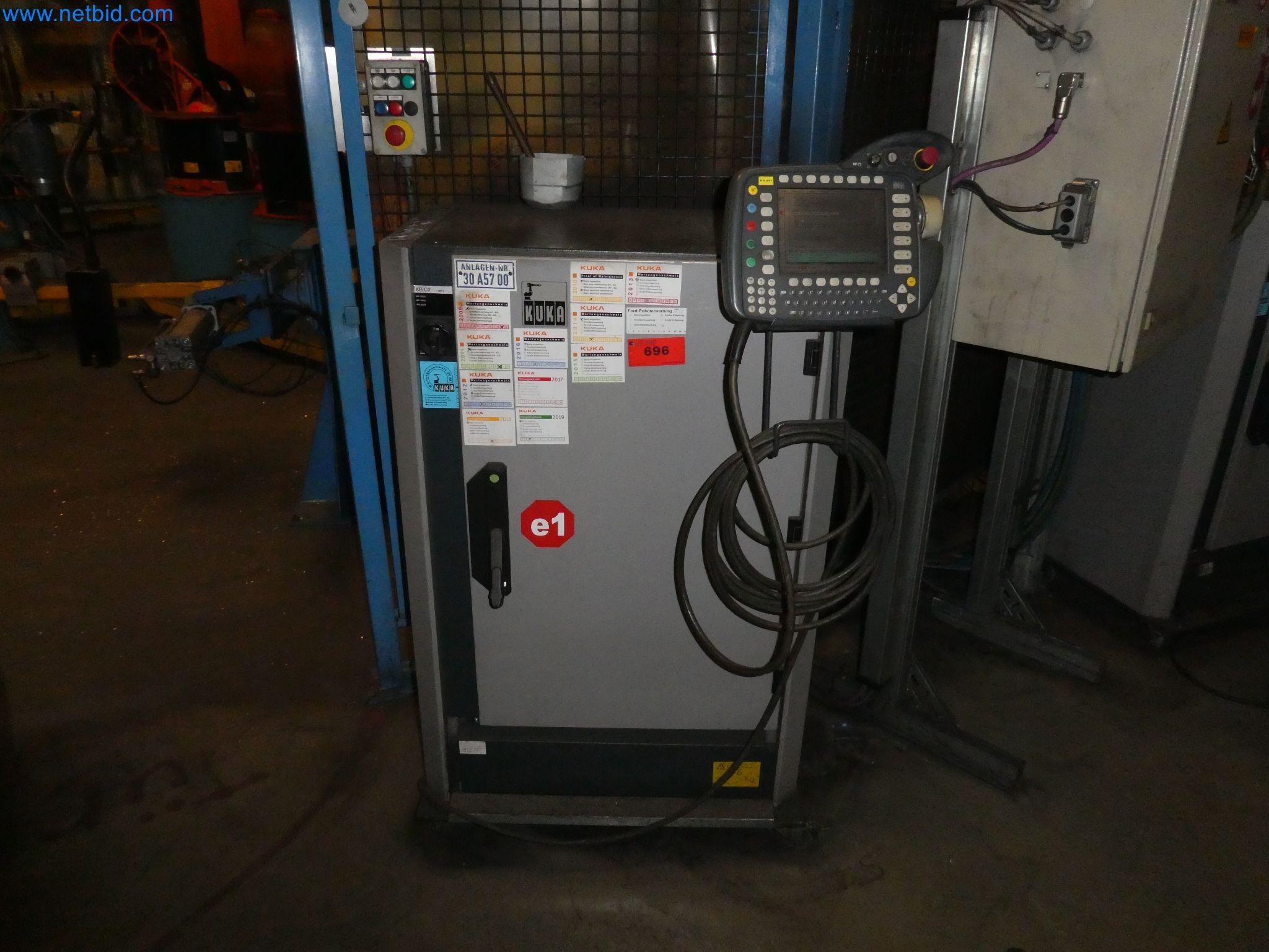 Robots, welding equipment and assembly accessories from the automotive industry-21