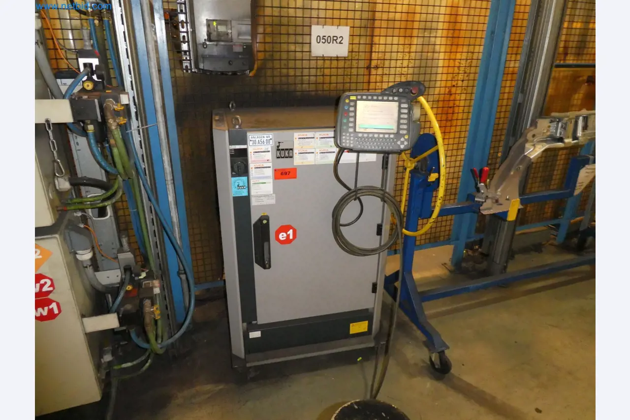 Robots, welding equipment and assembly accessories from the automotive industry-23