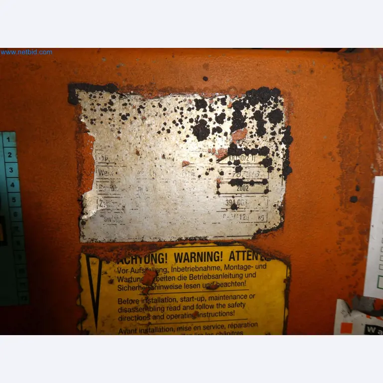 Robots, welding equipment and assembly accessories from the automotive industry-27