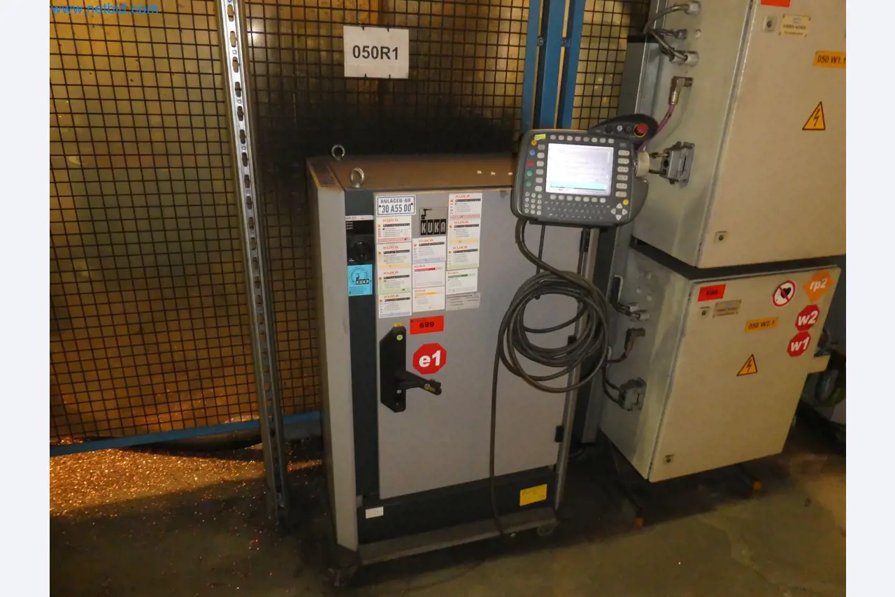 Robots, welding equipment and assembly accessories from the automotive industry-29