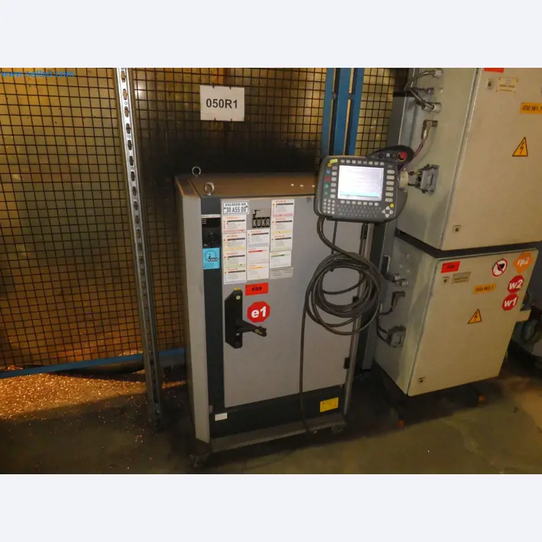 Robots, welding equipment and assembly accessories from the automotive industry-29