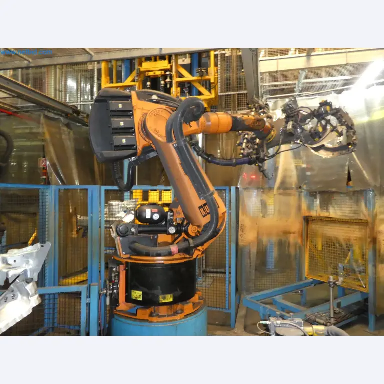 Robots, welding equipment and assembly accessories from the automotive industry-2