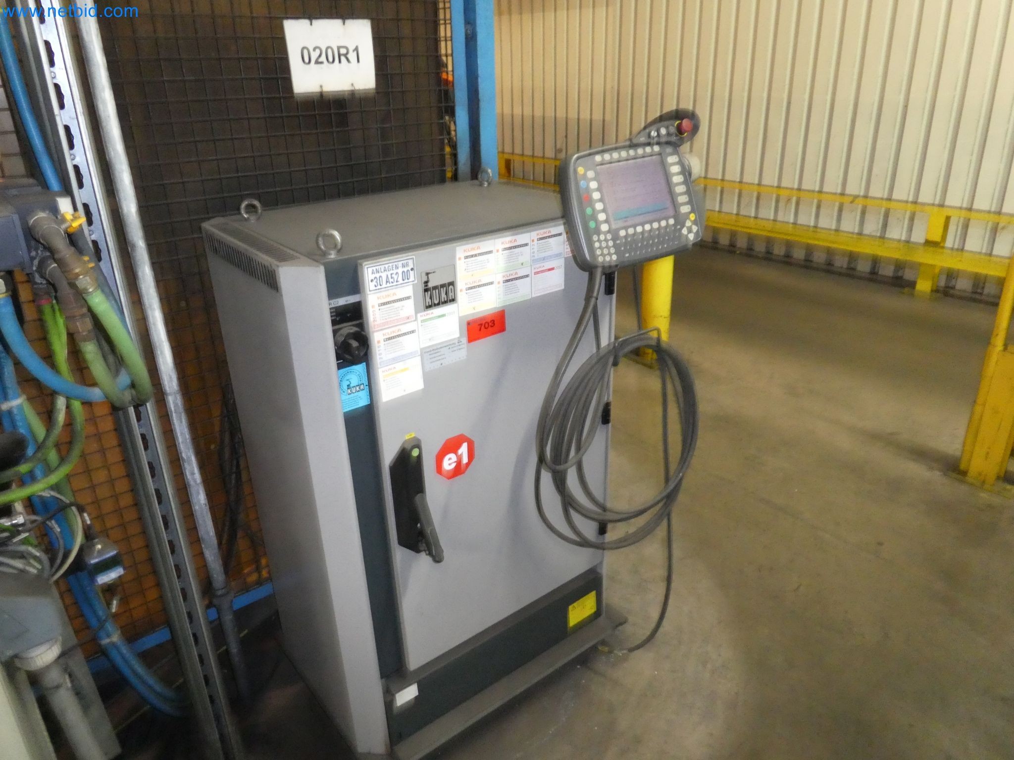 Robots, welding equipment and assembly accessories from the automotive industry-36