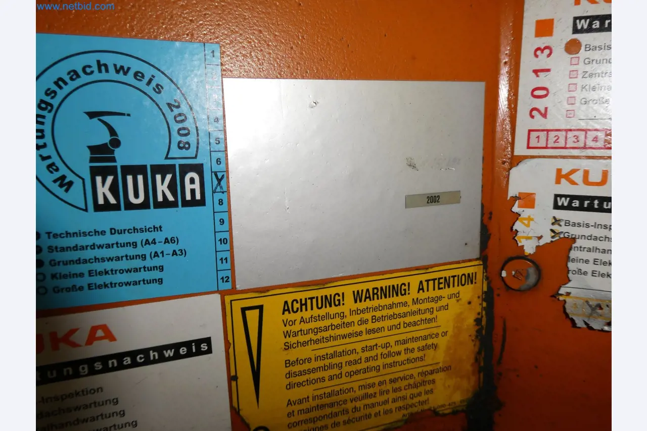 Robots, welding equipment and assembly accessories from the automotive industry-3