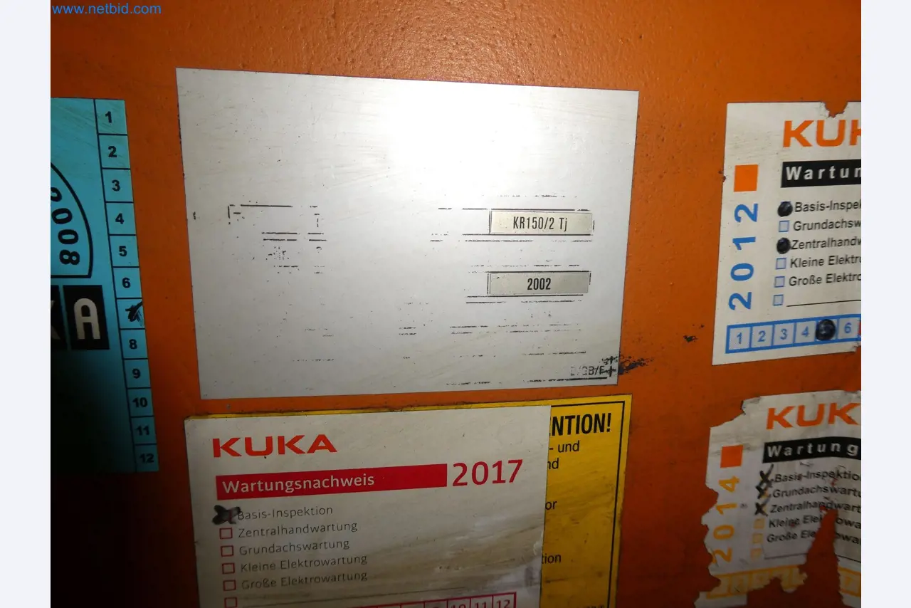 Robots, welding equipment and assembly accessories from the automotive industry-43