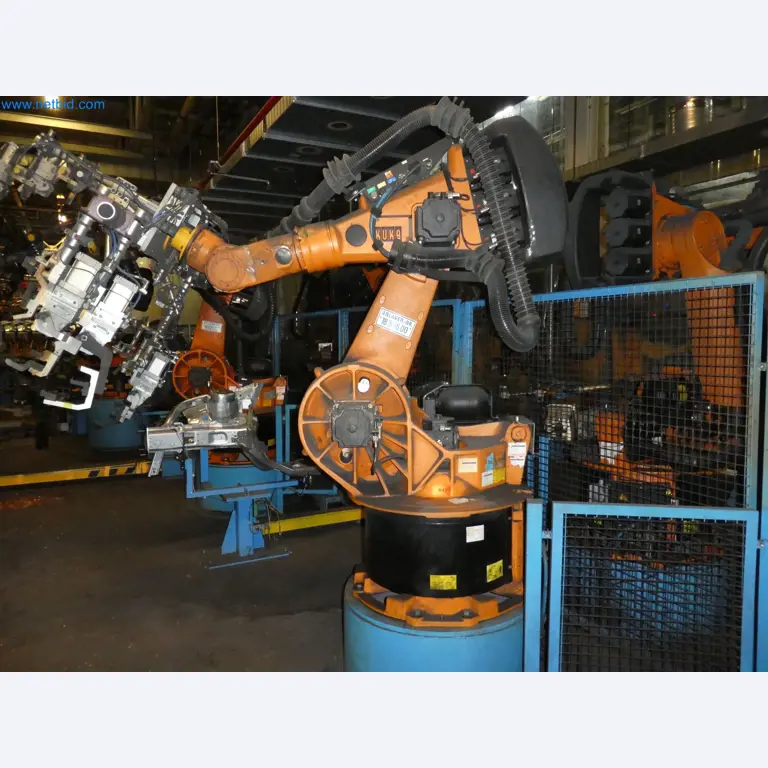 Robots, welding equipment and assembly accessories from the automotive industry-4