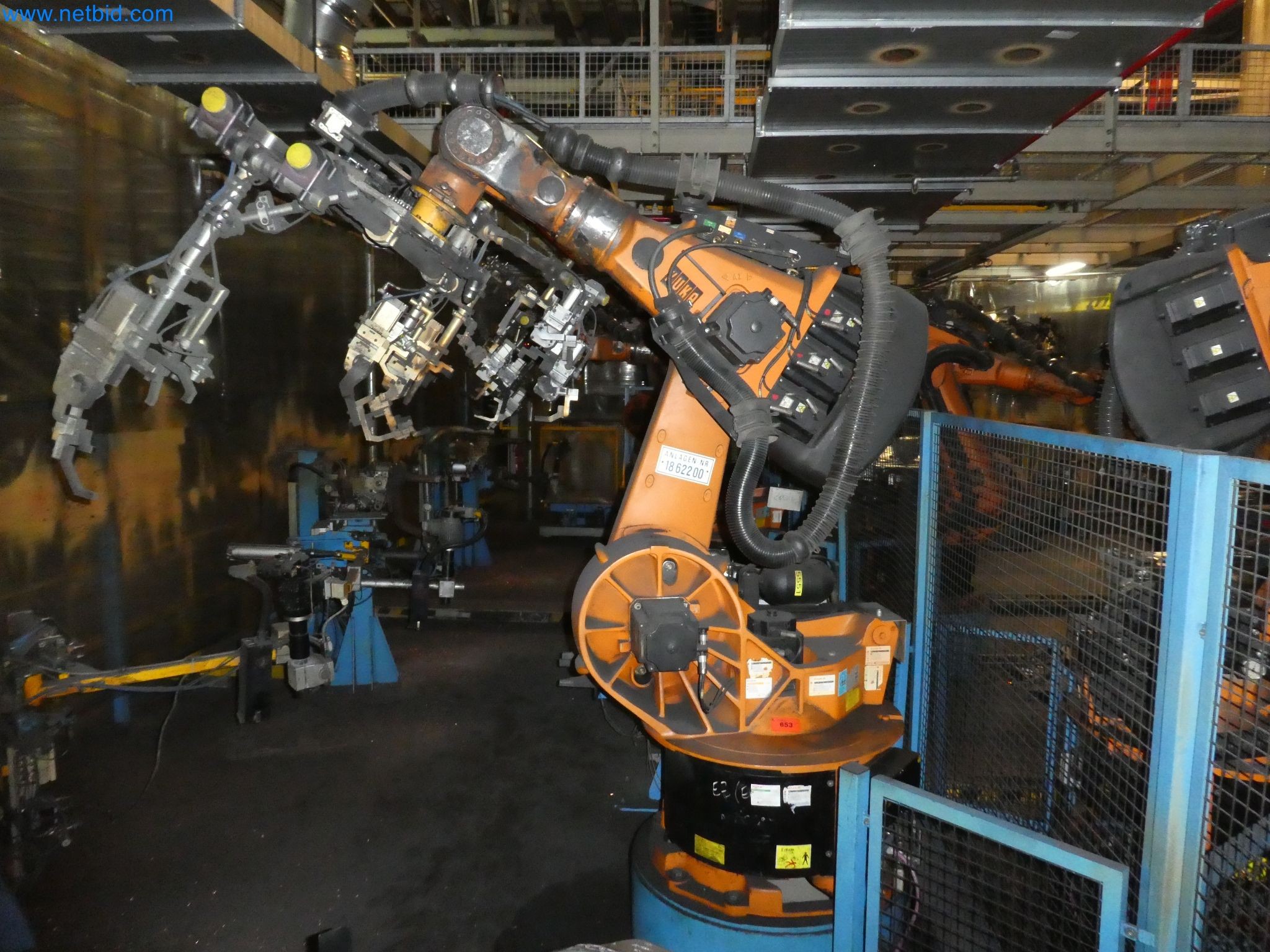 Robots, welding equipment and assembly accessories from the automotive industry-52