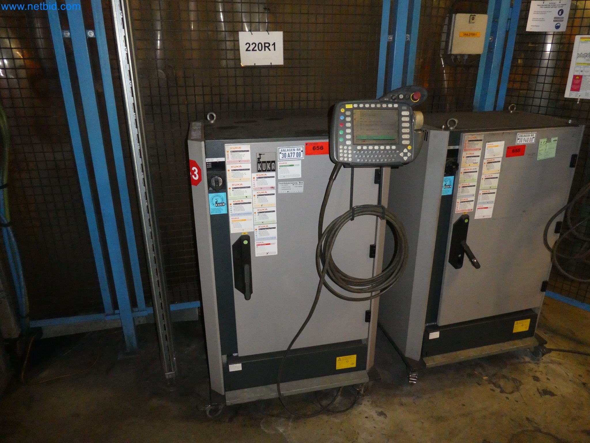 Robots, welding equipment and assembly accessories from the automotive industry-63