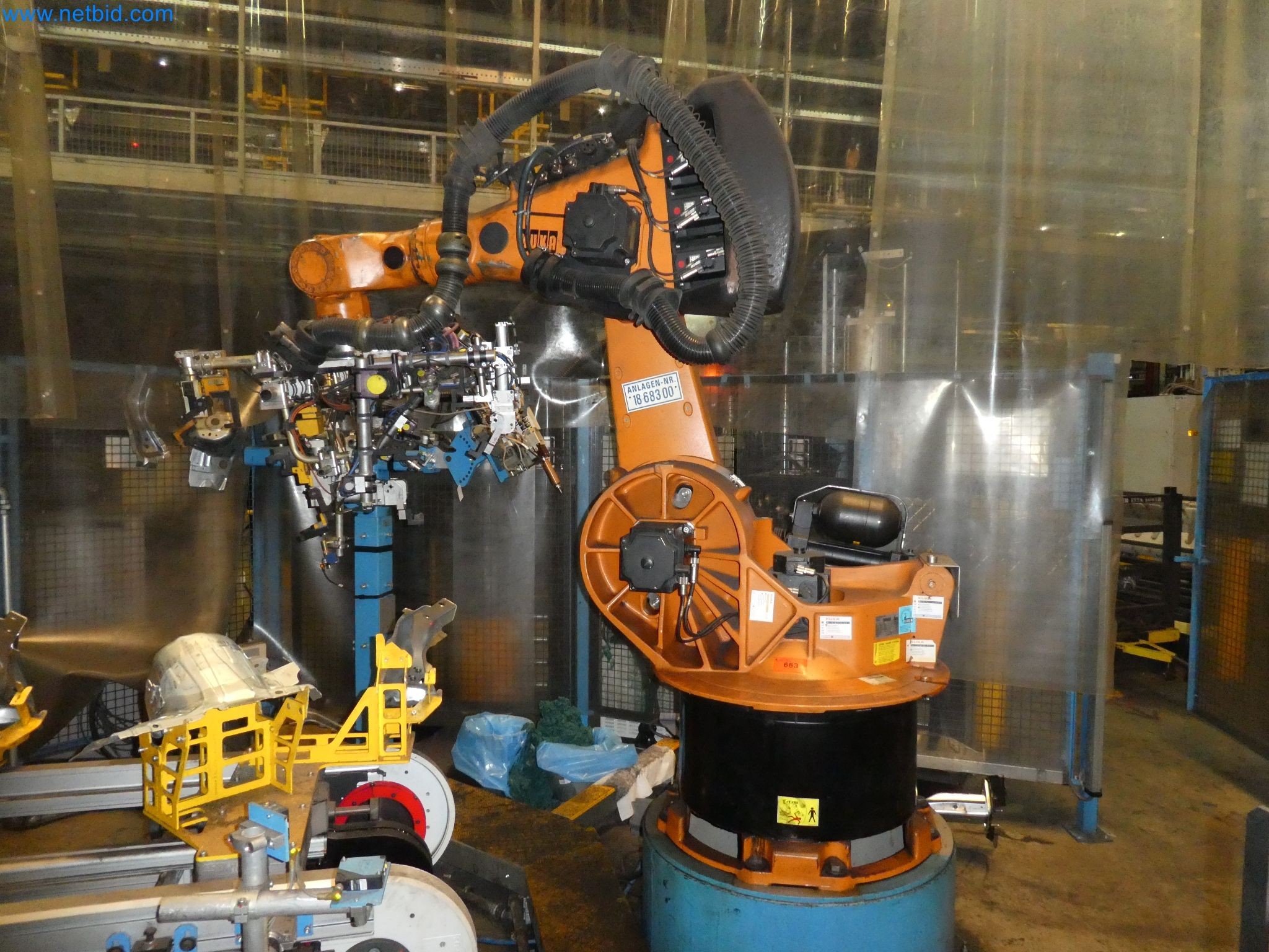 Robots, welding equipment and assembly accessories from the automotive industry-72