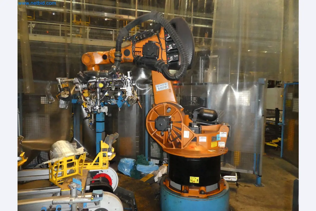 Robots, welding equipment and assembly accessories from the automotive industry-72