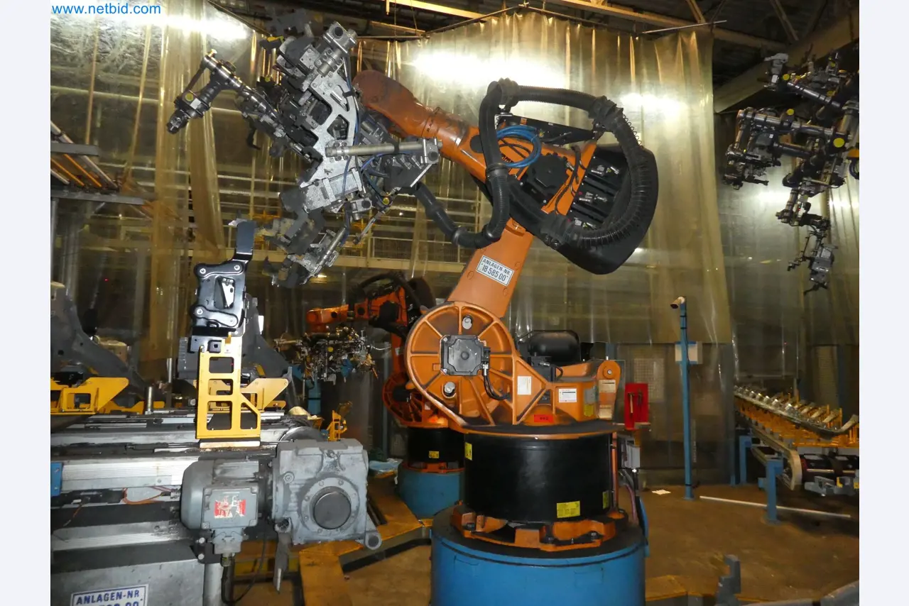 Robots, welding equipment and assembly accessories from the automotive industry-73