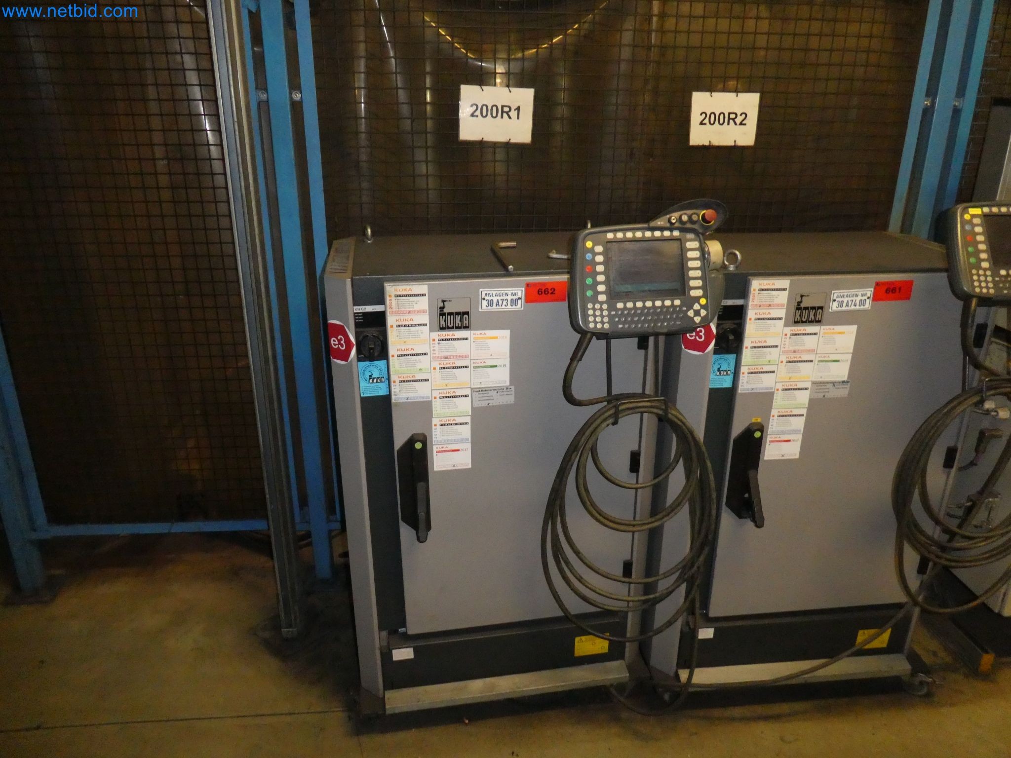 Robots, welding equipment and assembly accessories from the automotive industry-74