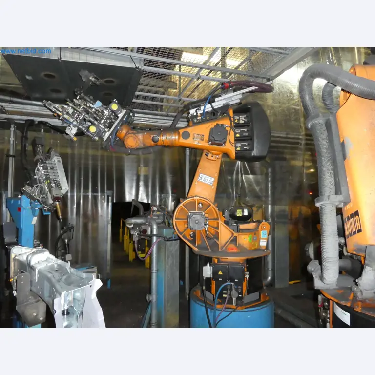 Robots, welding equipment and assembly accessories from the automotive industry-78