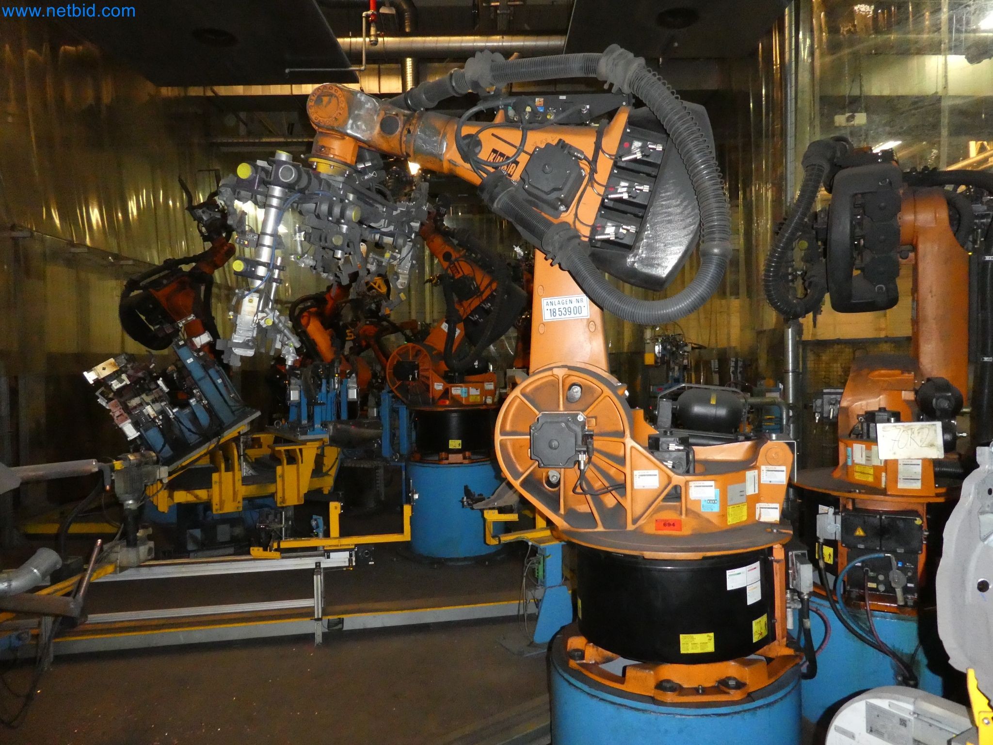 Robots, welding equipment and assembly accessories from the automotive industry-7