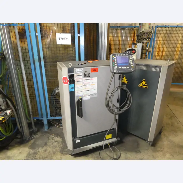 Robots, welding equipment and assembly accessories from the automotive industry-80