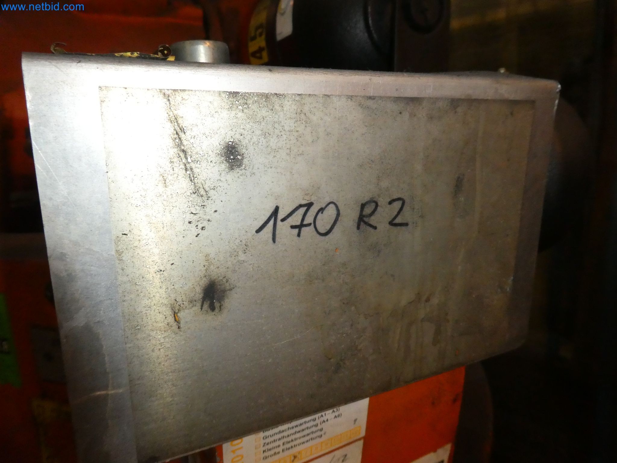 Robots, welding equipment and assembly accessories from the automotive industry-82