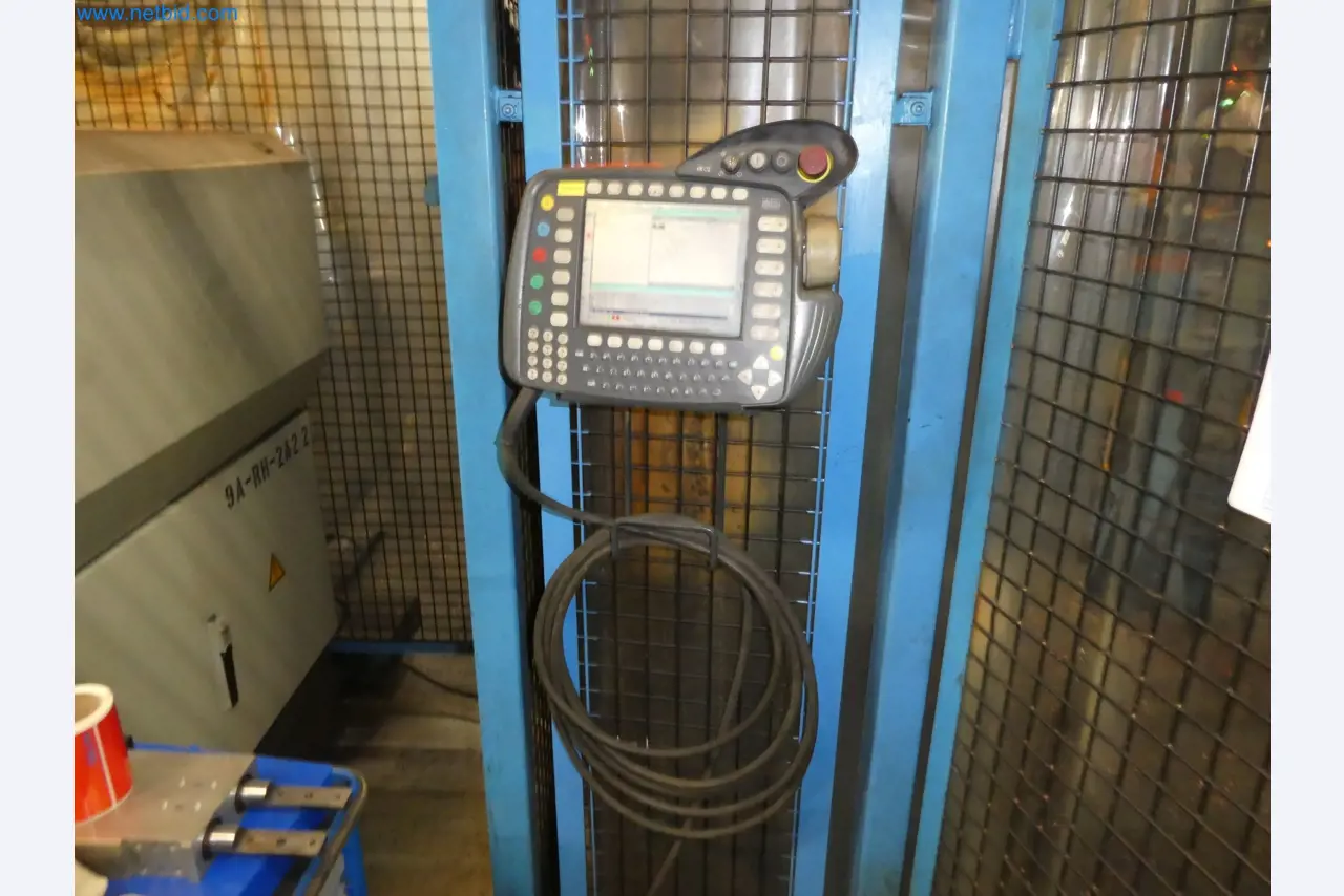 Robots, welding equipment and assembly accessories from the automotive industry-85