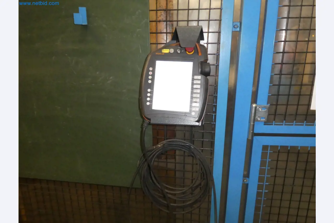 Robots, welding equipment and assembly accessories from the automotive industry-94