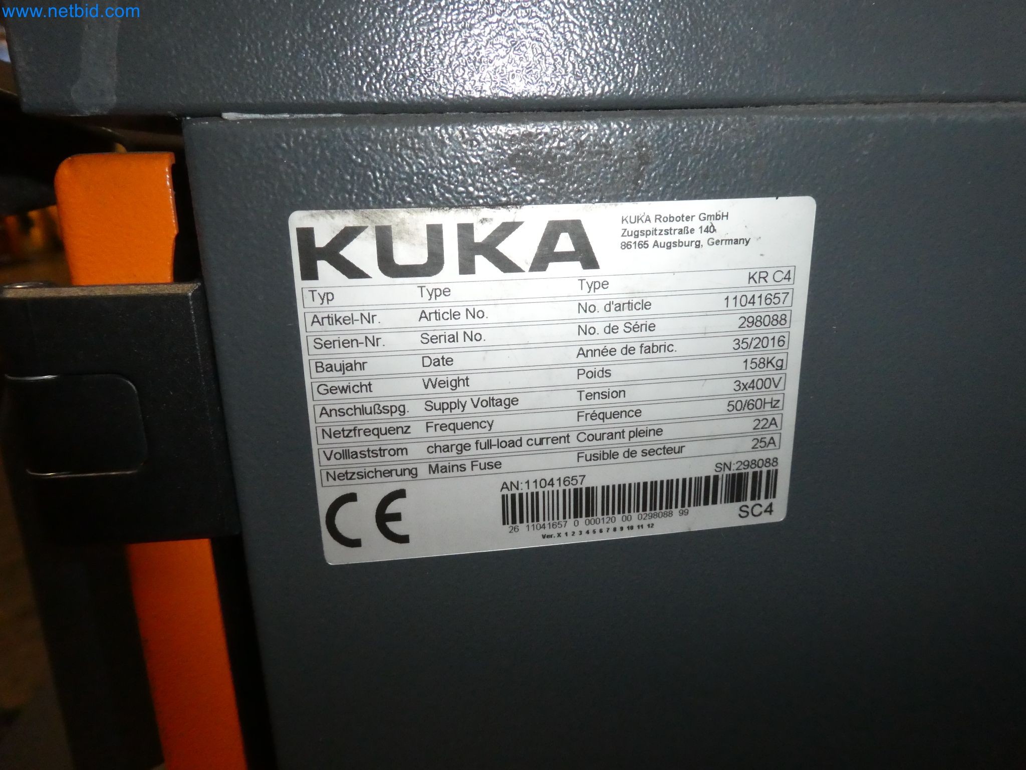 Robots, welding equipment and assembly accessories from the automotive industry-95