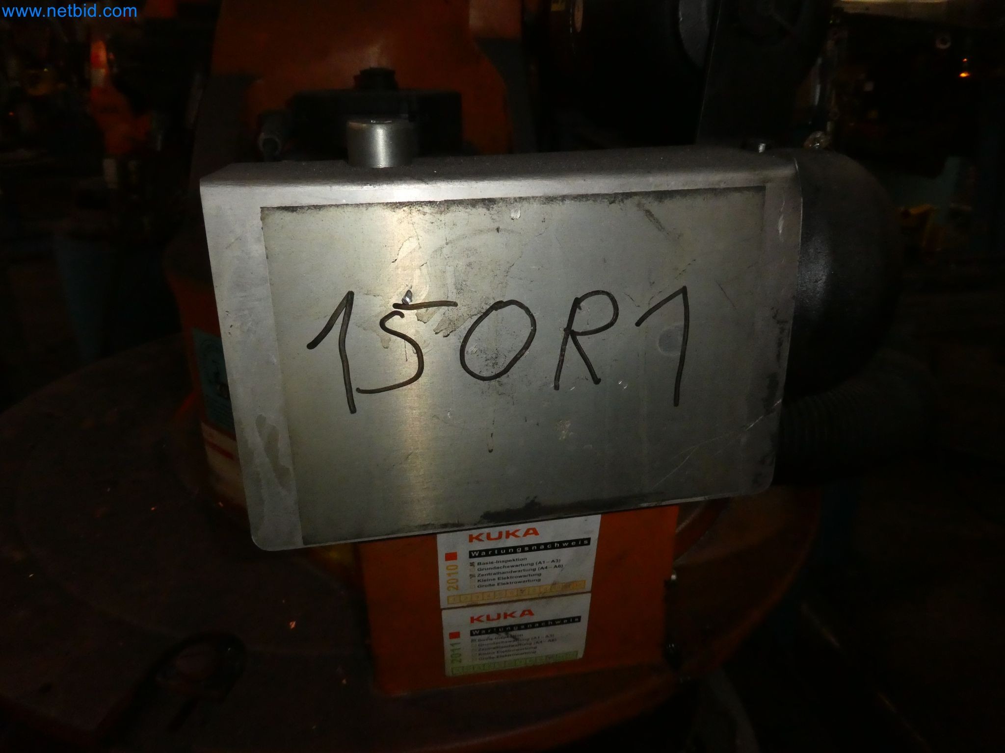 Robots, welding equipment and assembly accessories from the automotive industry-98