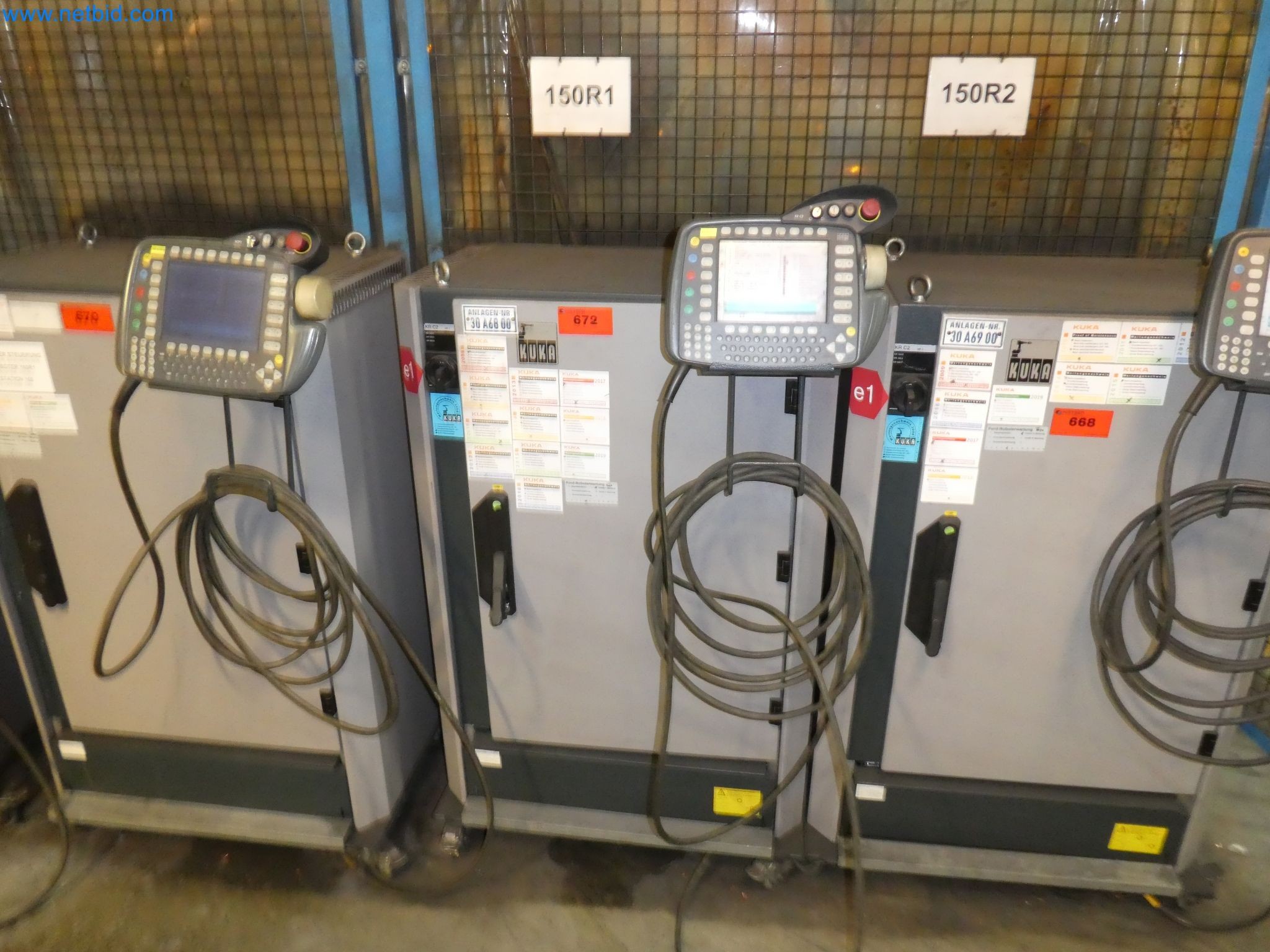 Robots, welding equipment and assembly accessories from the automotive industry-99