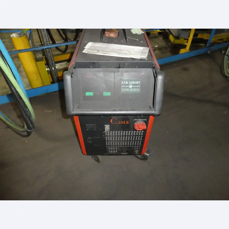 Roboti, varilna oprema in pripomočki za montažo iz avtomobilske industrije-2