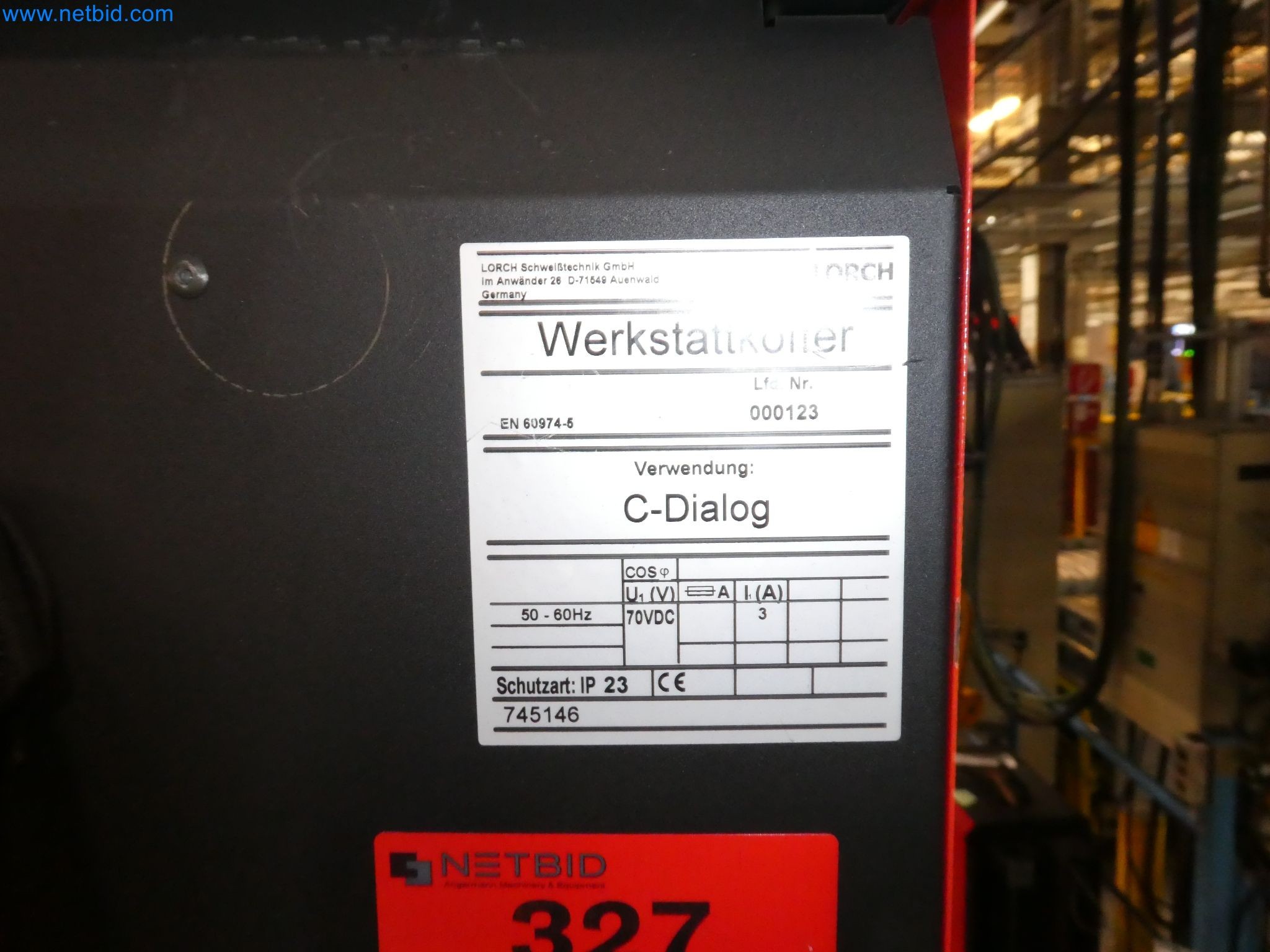 Roboti, varilna oprema in pripomočki za montažo iz avtomobilske industrije-3