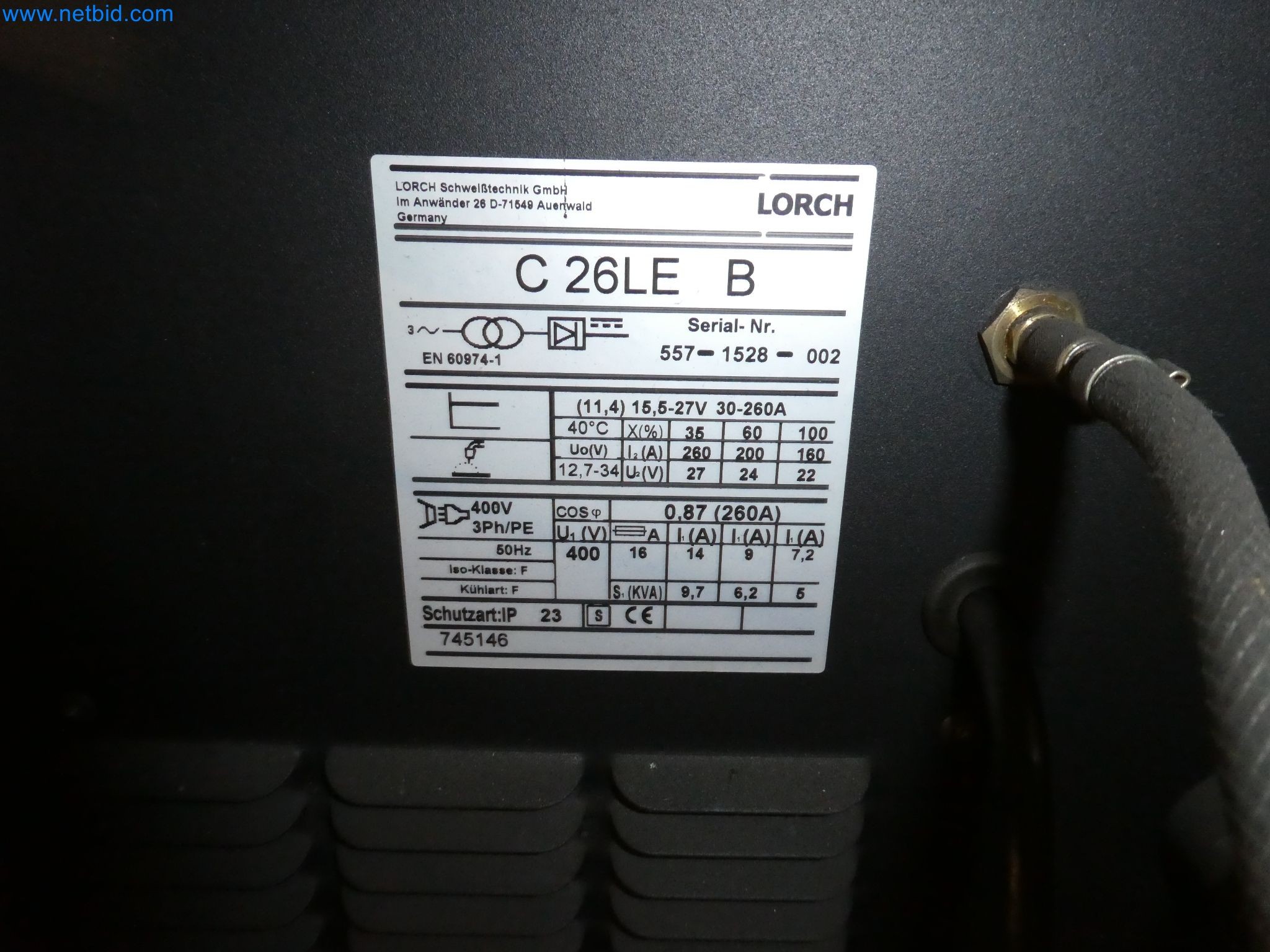 Roboti, varilna oprema in pripomočki za montažo iz avtomobilske industrije-4