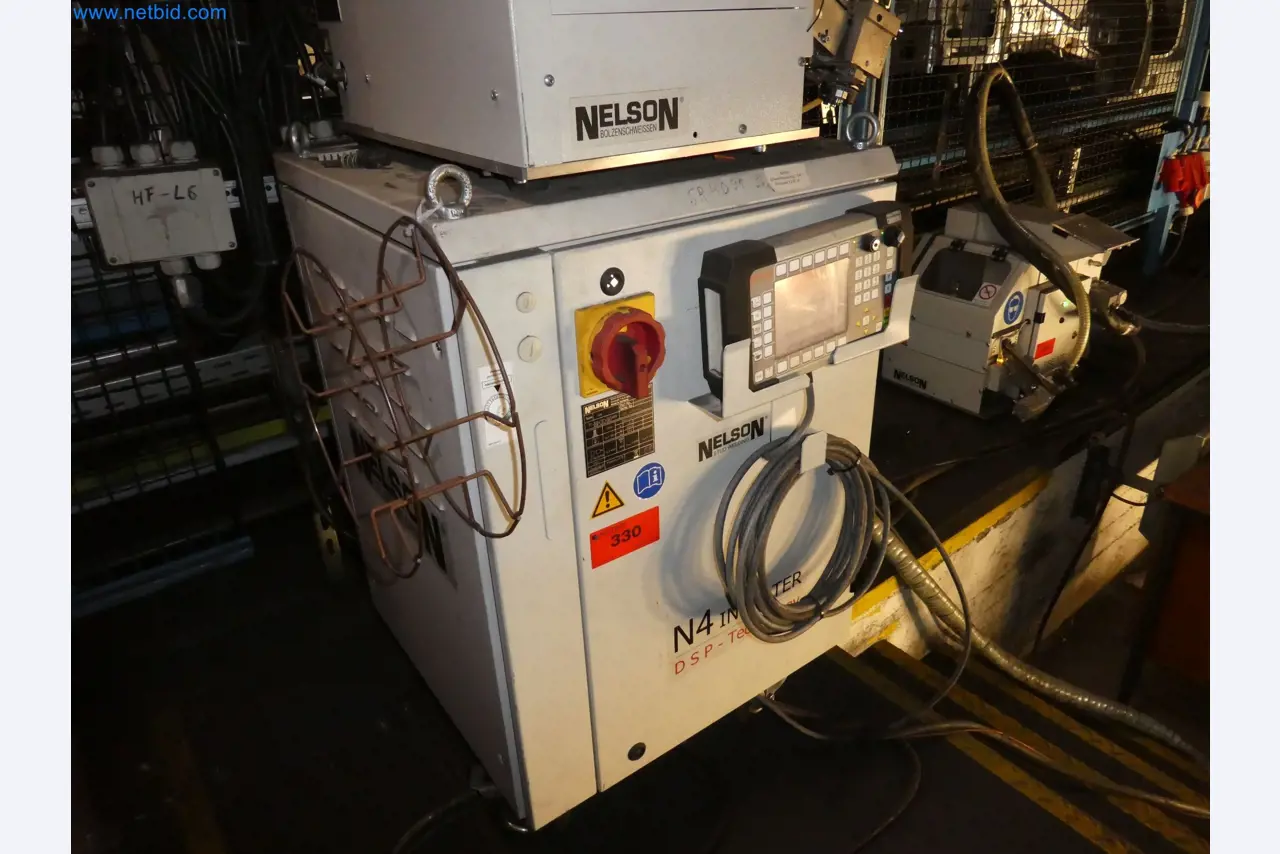 Roboti, varilna oprema in pripomočki za montažo iz avtomobilske industrije-2