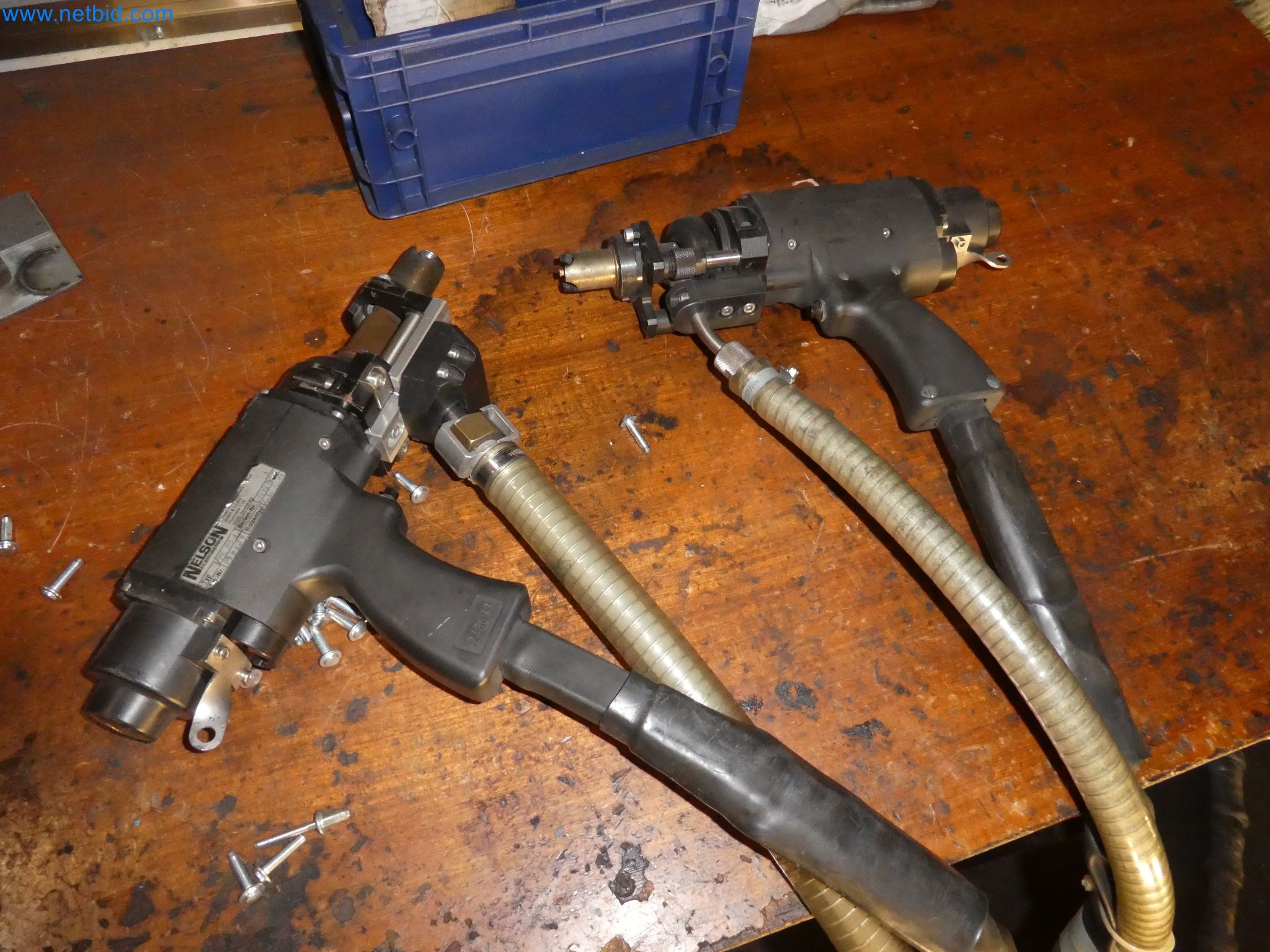 Roboti, varilna oprema in pripomočki za montažo iz avtomobilske industrije-5