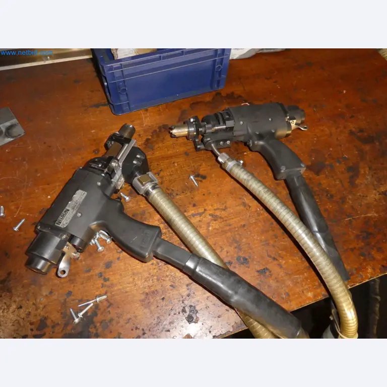 Roboti, varilna oprema in pripomočki za montažo iz avtomobilske industrije-5