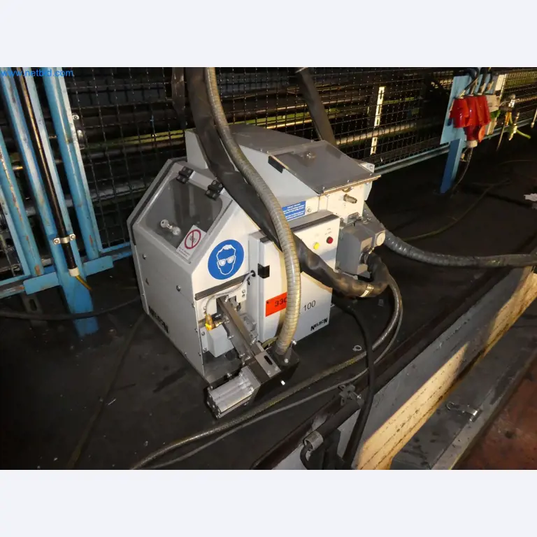 Roboti, varilna oprema in pripomočki za montažo iz avtomobilske industrije-7