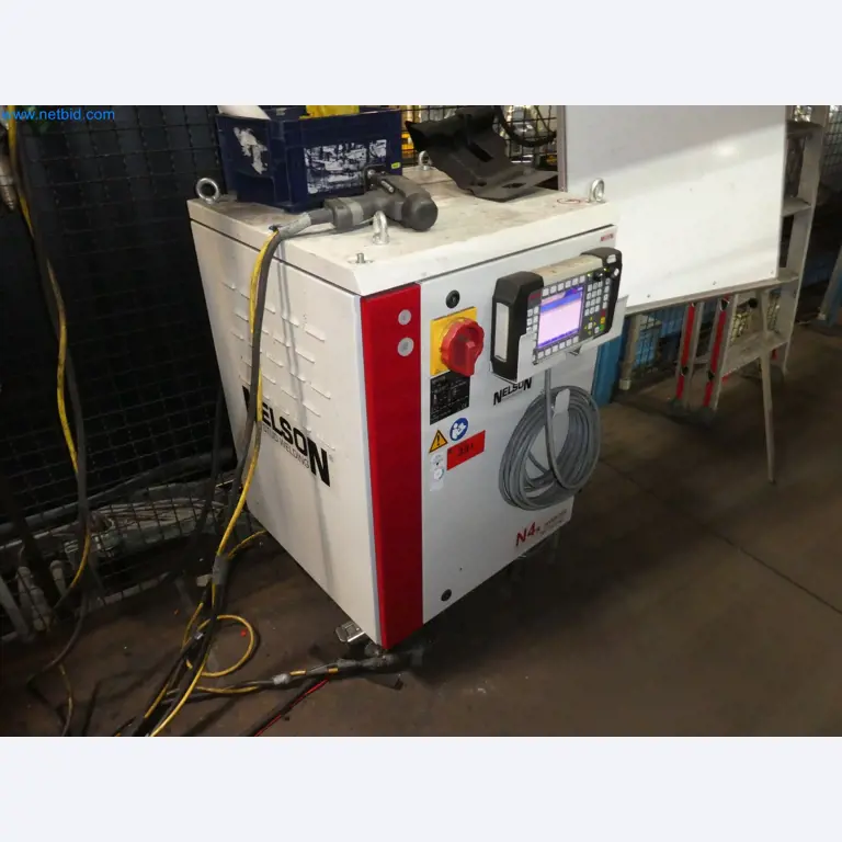 Roboti, varilna oprema in pripomočki za montažo iz avtomobilske industrije-4