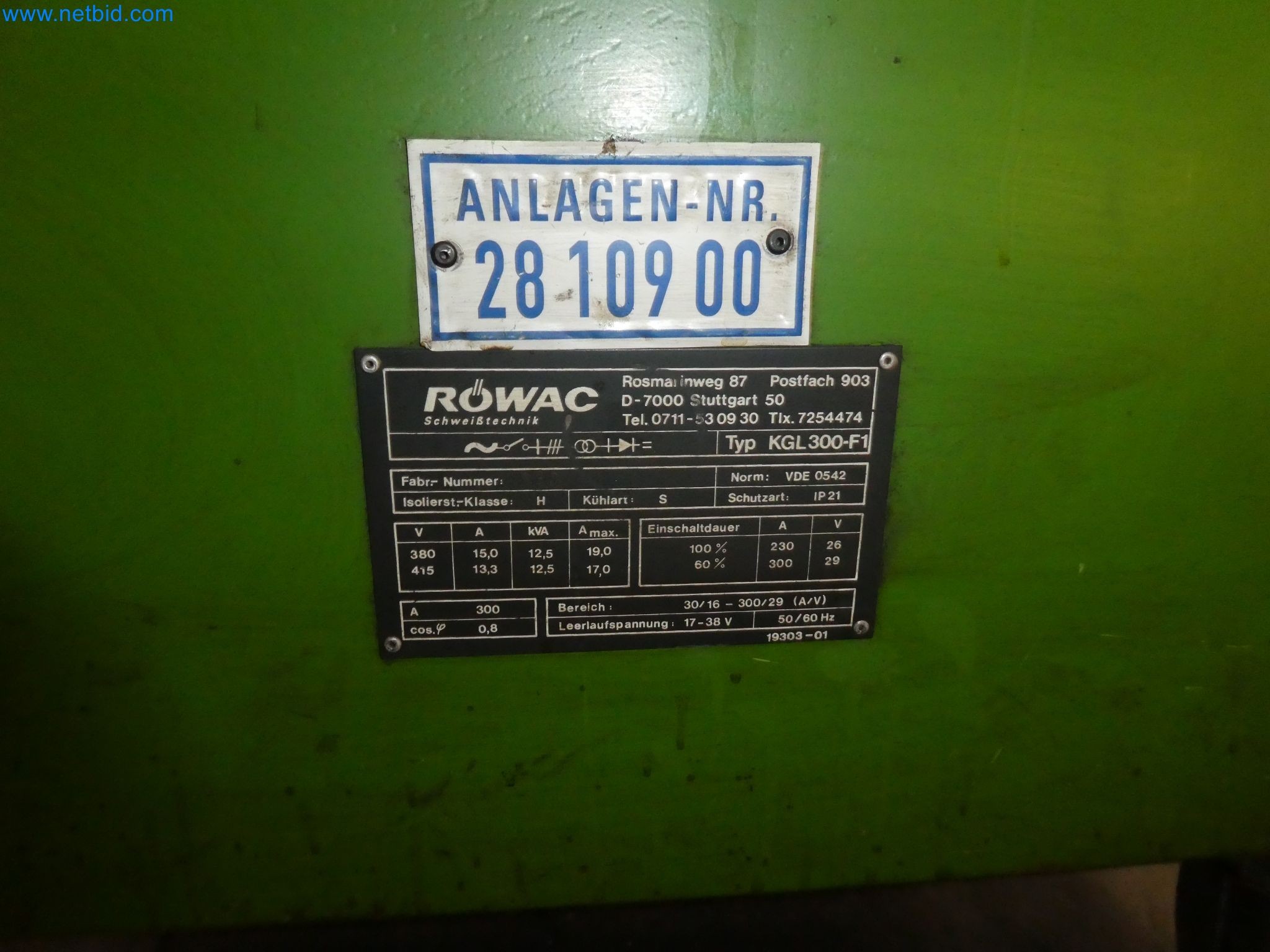 Robôs, equipamento de soldadura e acessórios de montagem da indústria automóvel-1